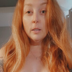 HulloChicky webcam livesex profile in chubby cams