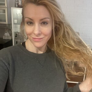 aMissBliss Woman webcam from Canada