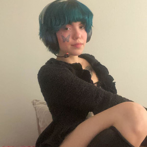 Bluedweeb Young webcam from United States