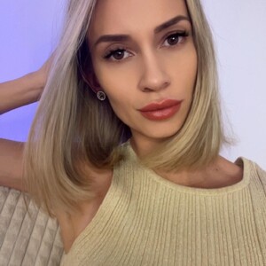 GoddesSophie Woman webcam from Romania