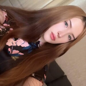 Ilona_Here Teen webcam from Ukraine