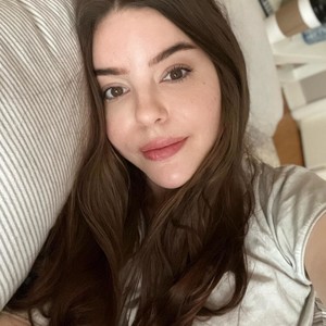 KateNova Woman webcam from Canada