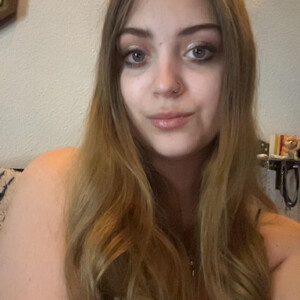 London_heart Young webcam from United States