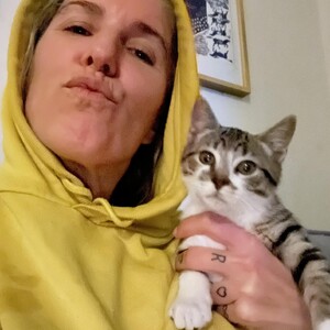 PureSilverQueen Mature webcam from Argentina